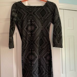 Billabong gray and black patterned body con dress